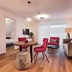 Waldfunkeln Aparthotel 4*