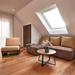 Waldfunkeln Aparthotel 4*