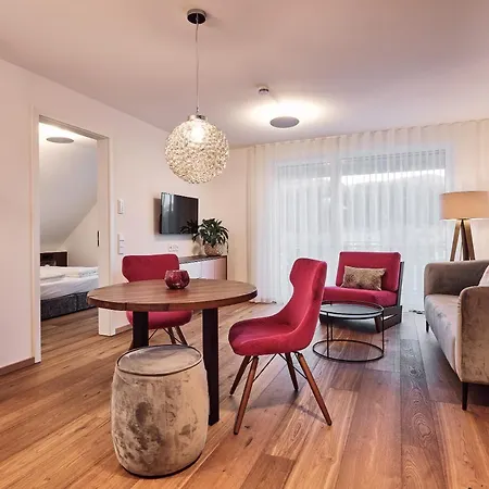 Waldfunkeln Apartahotel 4*